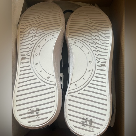 MCQ By Alexander McQueen Swallow High-Top Sneaker Unisex Size 12 - Picture 11 of 16